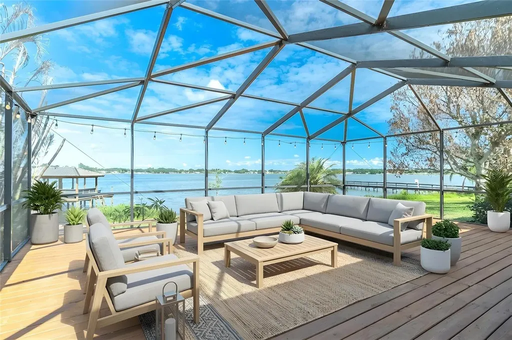 715 S Lakeside Terrace Eagle Lake FL 33839
