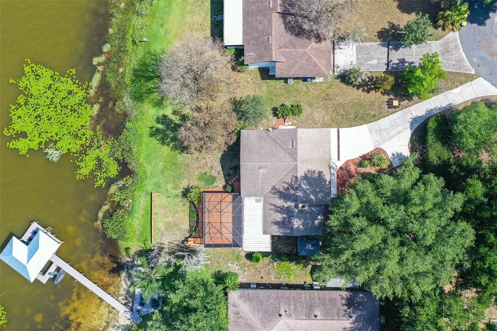 715 S Lakeside Terrace Eagle Lake FL 33839
