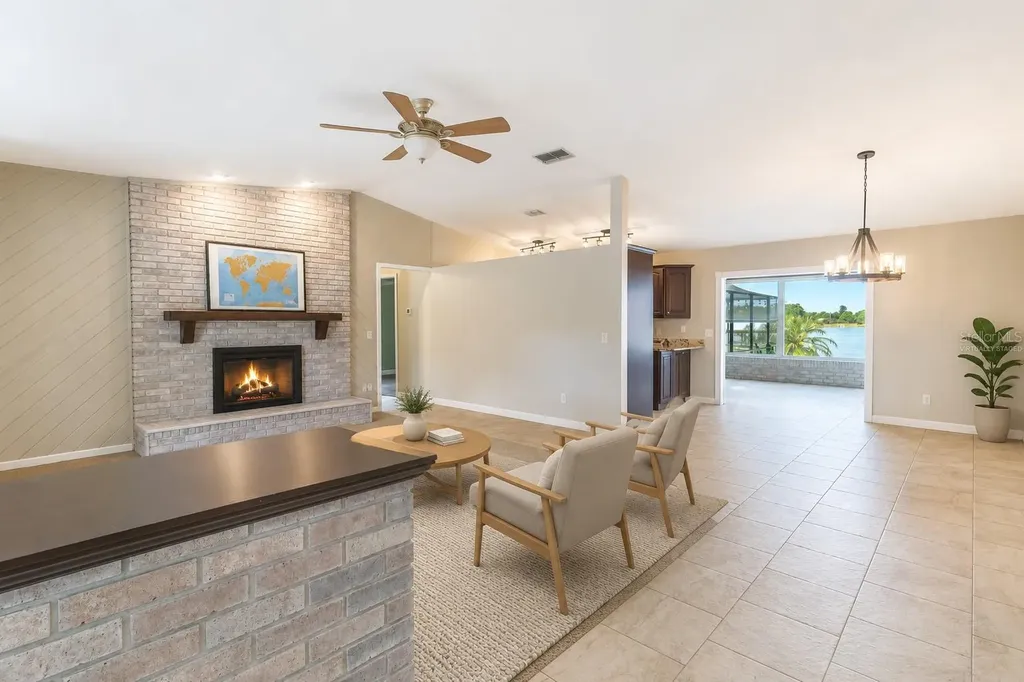 715 S Lakeside Terrace Eagle Lake FL 33839