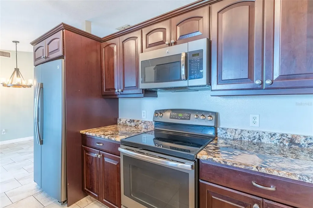 715 S Lakeside Terrace Eagle Lake FL 33839