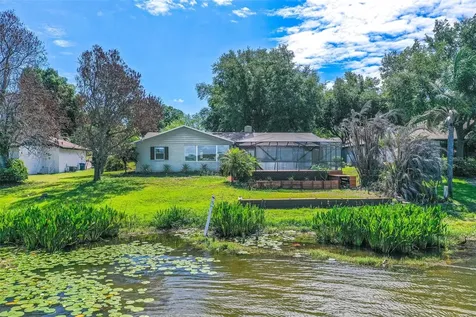 715 S Lakeside Terrace Eagle Lake FL 33839