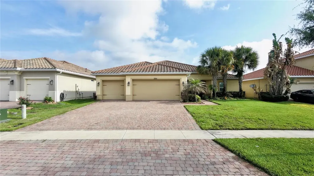 3311 Bent Paddle Drive Kissimmee FL 34746