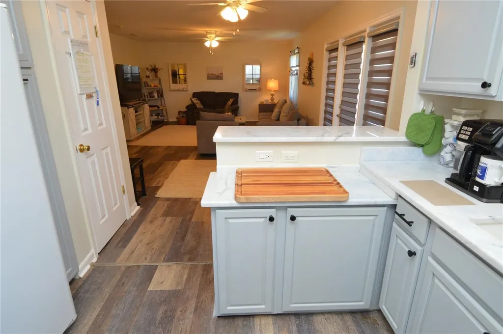 121 Seahorse Drive SE St Petersburg FL 33705