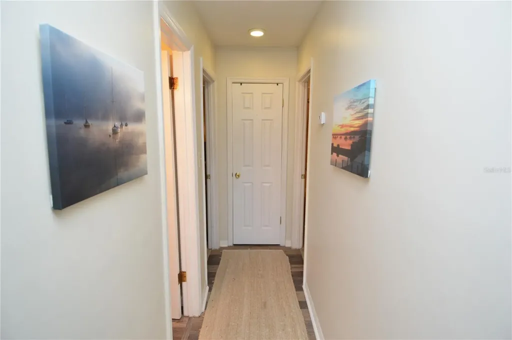 121 Seahorse Drive SE St Petersburg FL 33705