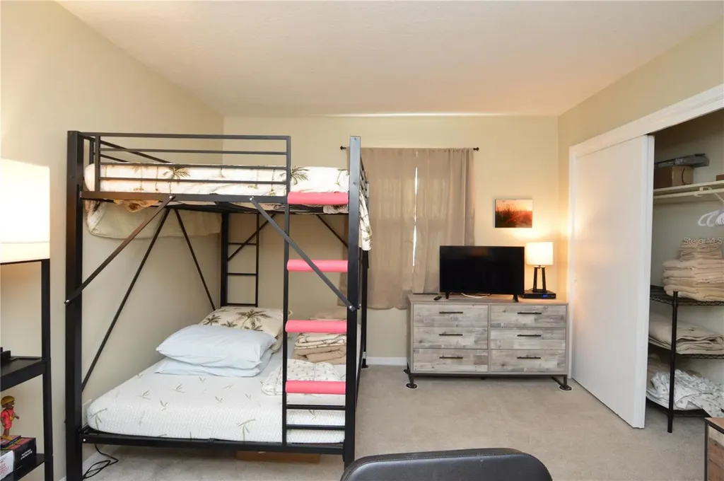 121 Seahorse Drive SE St Petersburg FL 33705