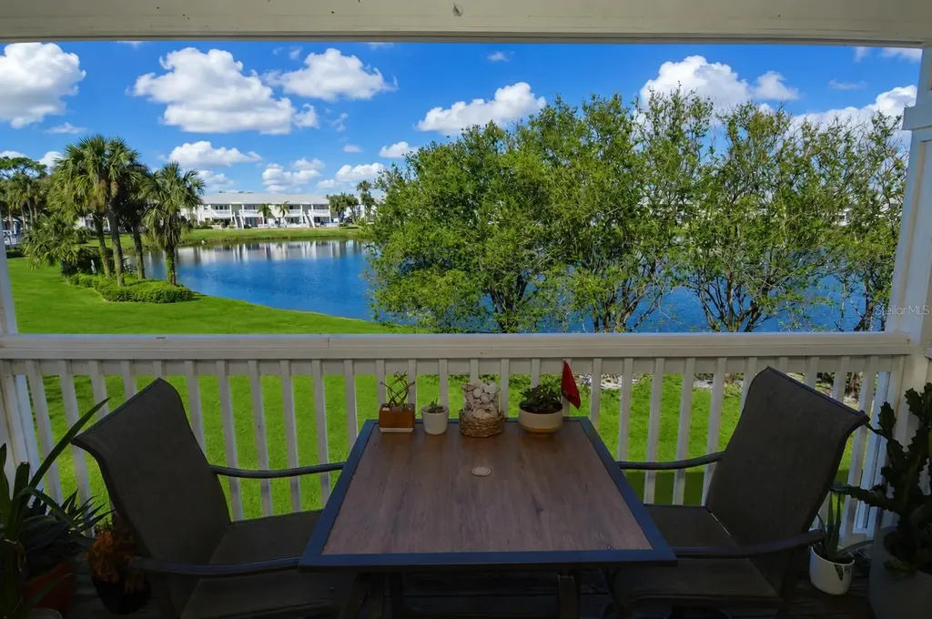 121 Seahorse Drive SE St Petersburg FL 33705