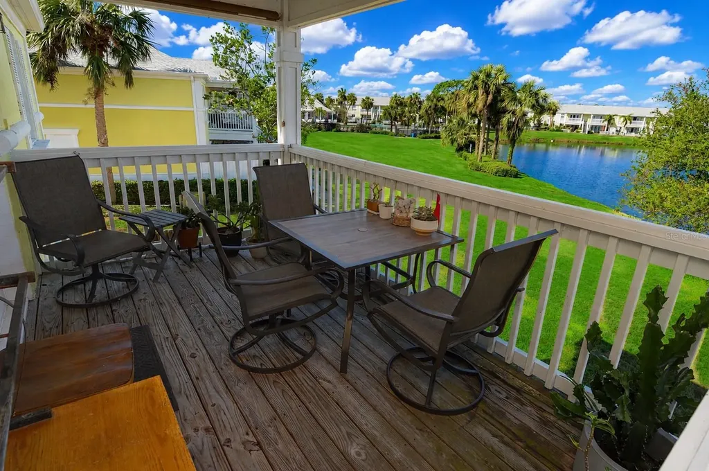 121 Seahorse Drive SE St Petersburg FL 33705