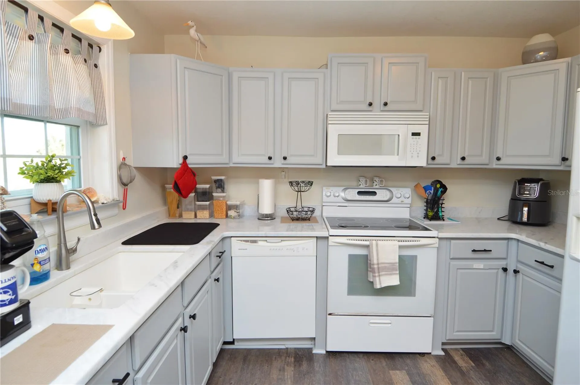 121 Seahorse Drive SE St Petersburg FL 33705
