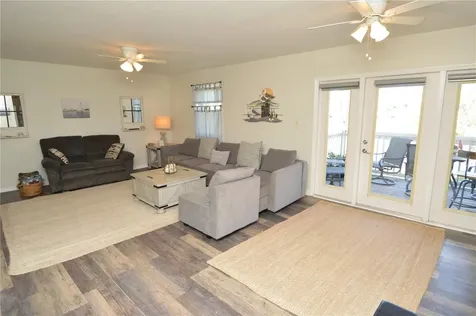 121 Seahorse Drive SE St Petersburg FL 33705