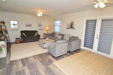 121 Seahorse Drive SE St Petersburg FL 33705