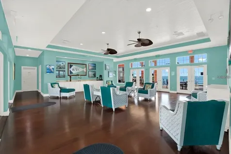 121 Seahorse Drive SE St Petersburg FL 33705