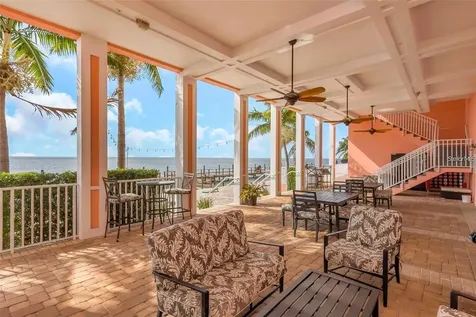 121 Seahorse Drive SE St Petersburg FL 33705