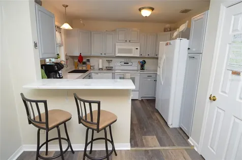 121 Seahorse Drive SE St Petersburg FL 33705