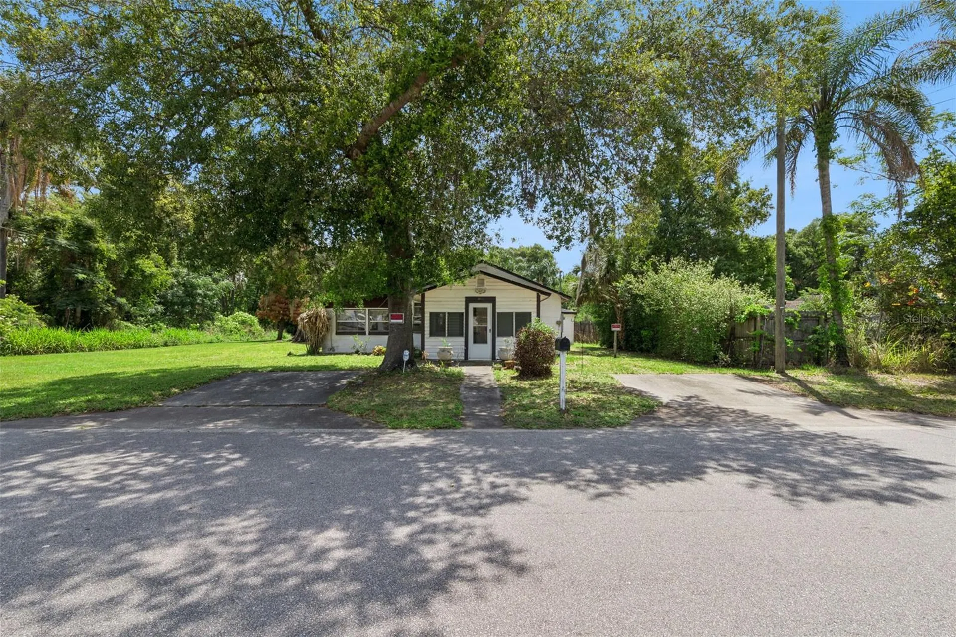 1203 Sasoon Avenue Orlando FL 32803