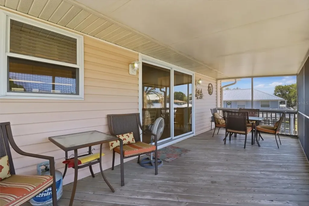 2882 N Comanche Point Crystal River FL 34429