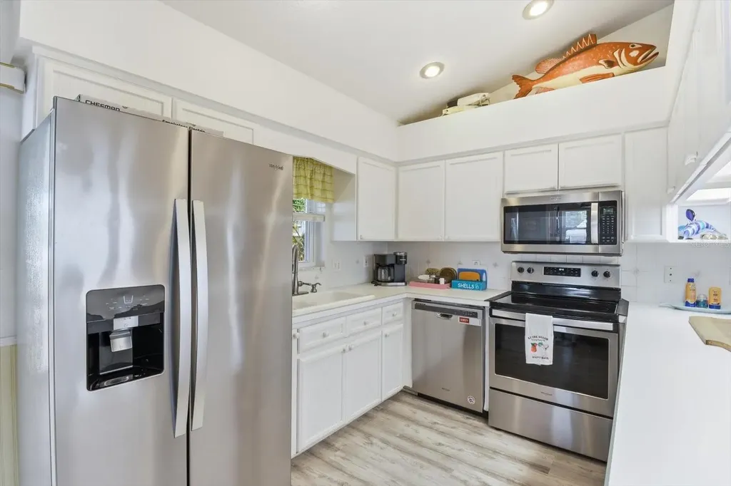 2882 N Comanche Point Crystal River FL 34429