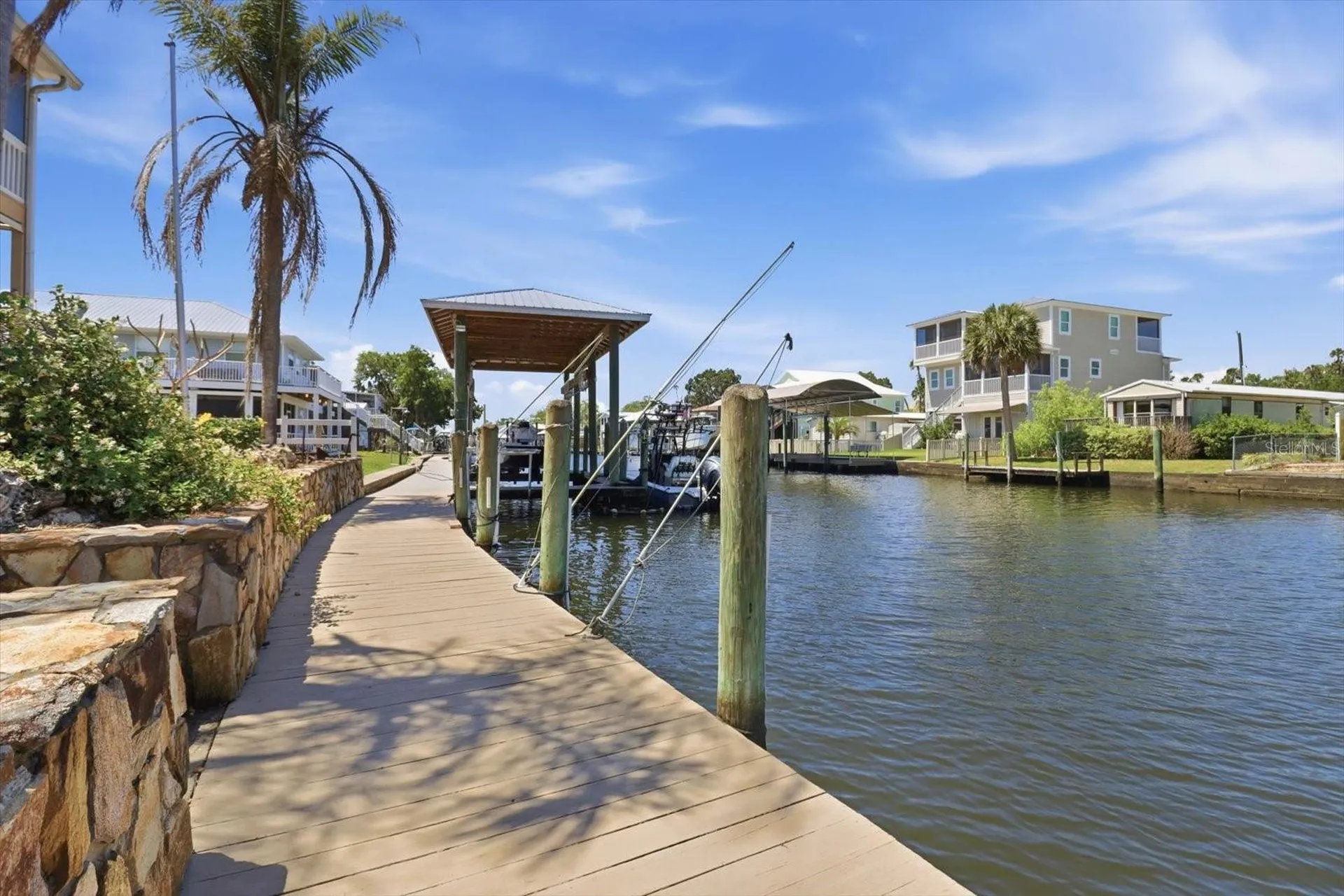 2882 N Comanche Point Crystal River FL 34429