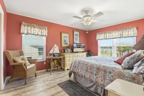 2882 N Comanche Point Crystal River FL 34429
