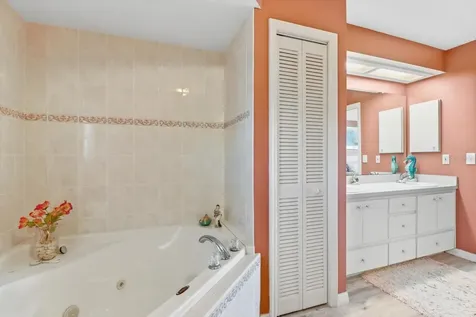 2882 N Comanche Point Crystal River FL 34429