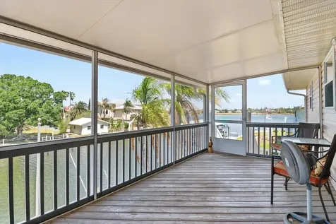 2882 N Comanche Point Crystal River FL 34429