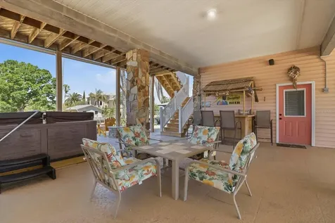 2882 N Comanche Point Crystal River FL 34429