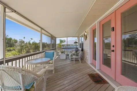 2882 N Comanche Point Crystal River FL 34429