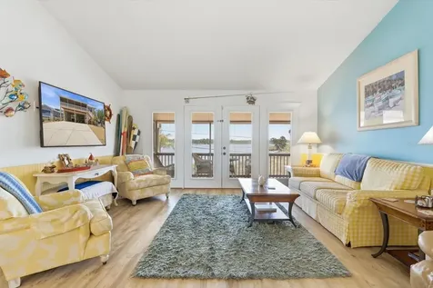 2882 N Comanche Point Crystal River FL 34429