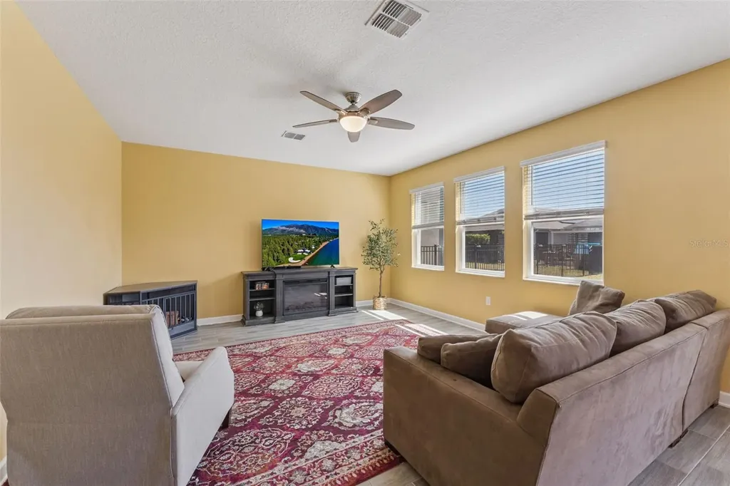 11533 Rhyme Avenue Orlando FL 32832