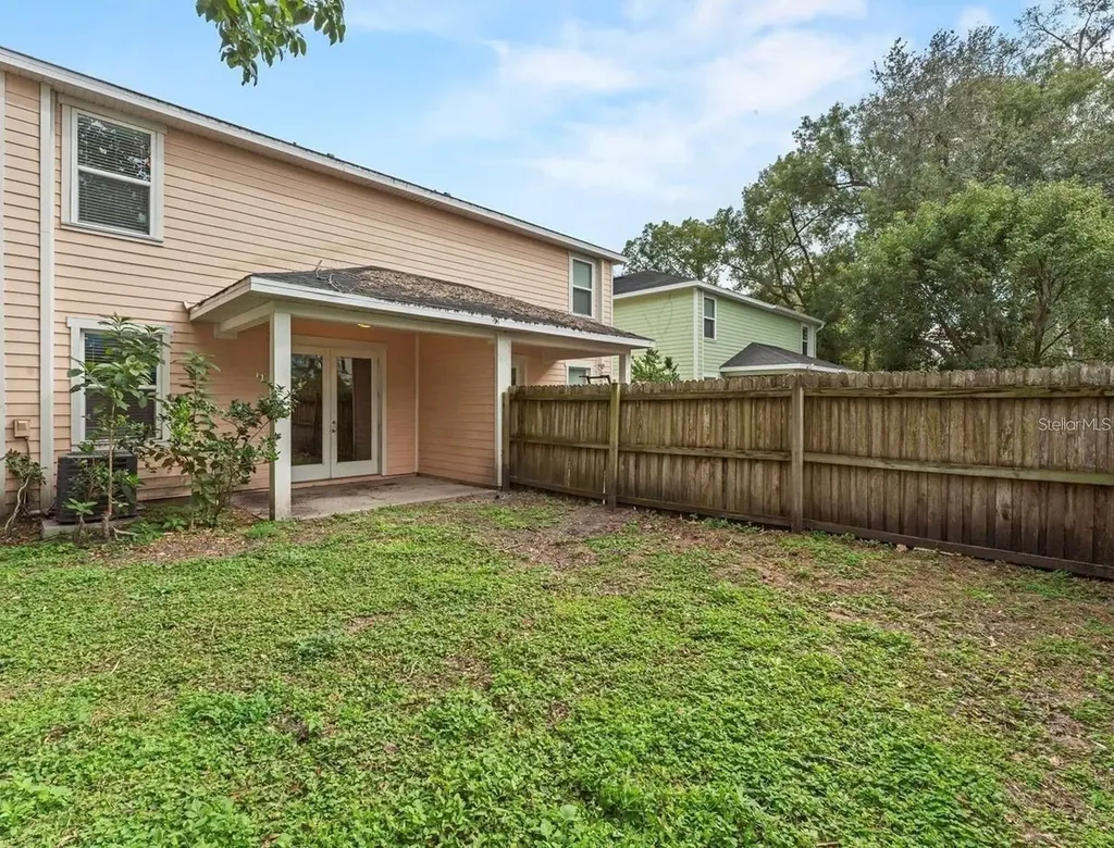 2544 Mayer Street Orlando FL 32806
