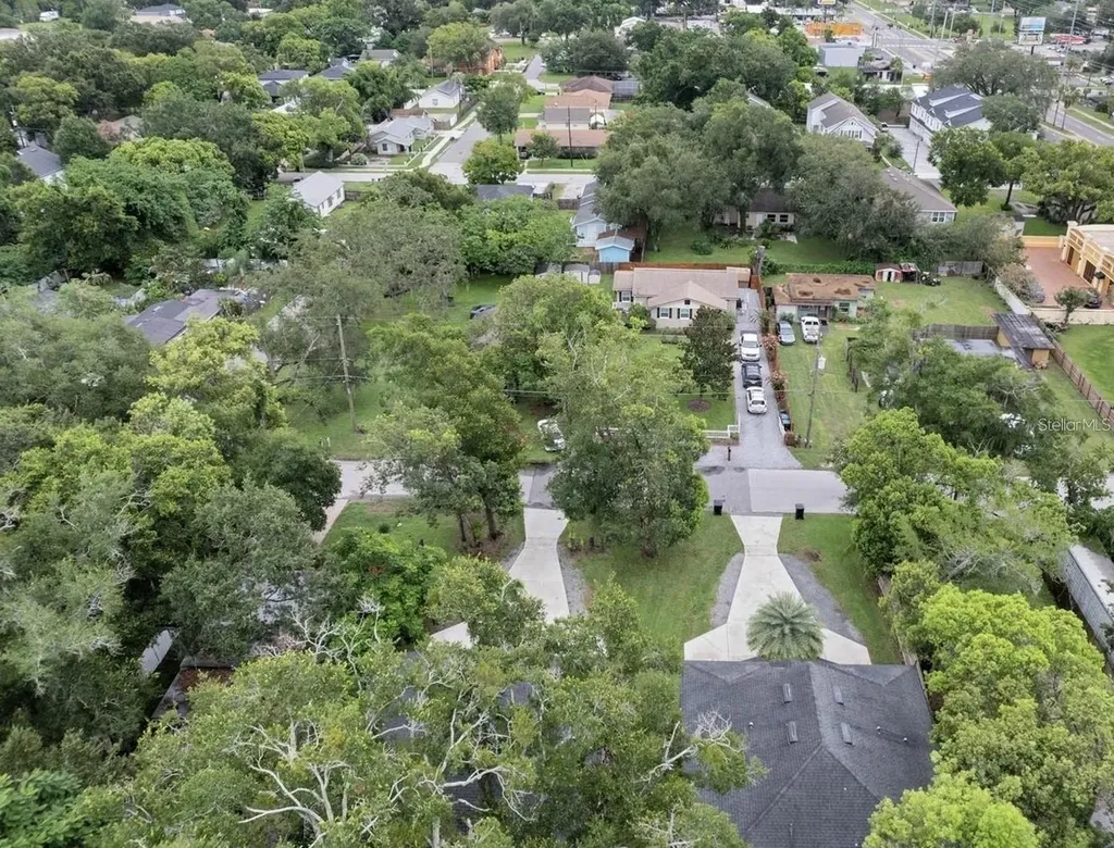 2544 Mayer Street Orlando FL 32806