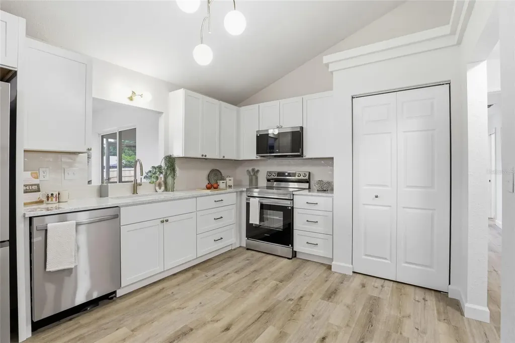 15857 NW 249th Terrace High Springs FL 32643