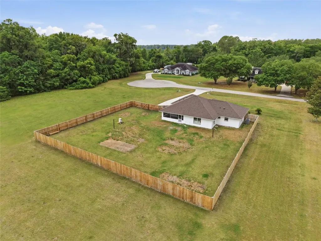 15857 NW 249th Terrace High Springs FL 32643