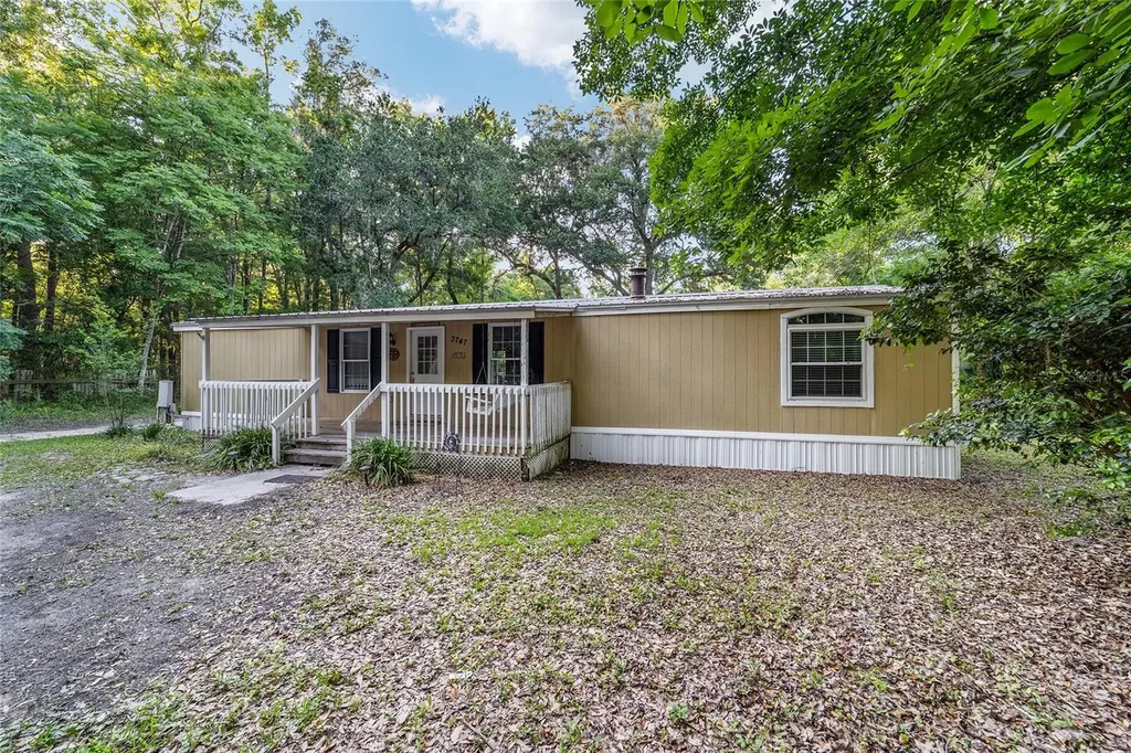 3747 SE 126th Place Belleview FL 34420