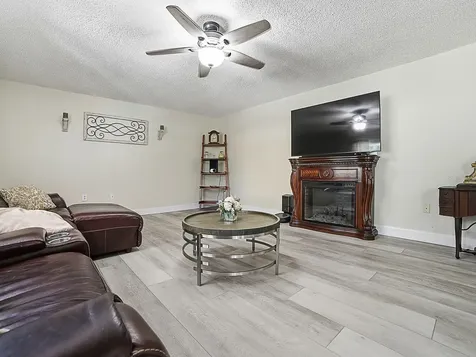 2542 Sheila Drive Apopka FL 32712
