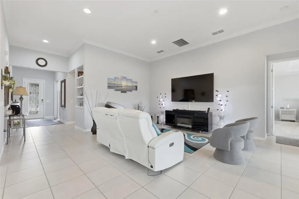 454 Colony Orchard Court Kissimmee FL 34759