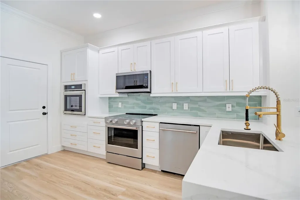 136 E Esther Street Orlando FL 32806