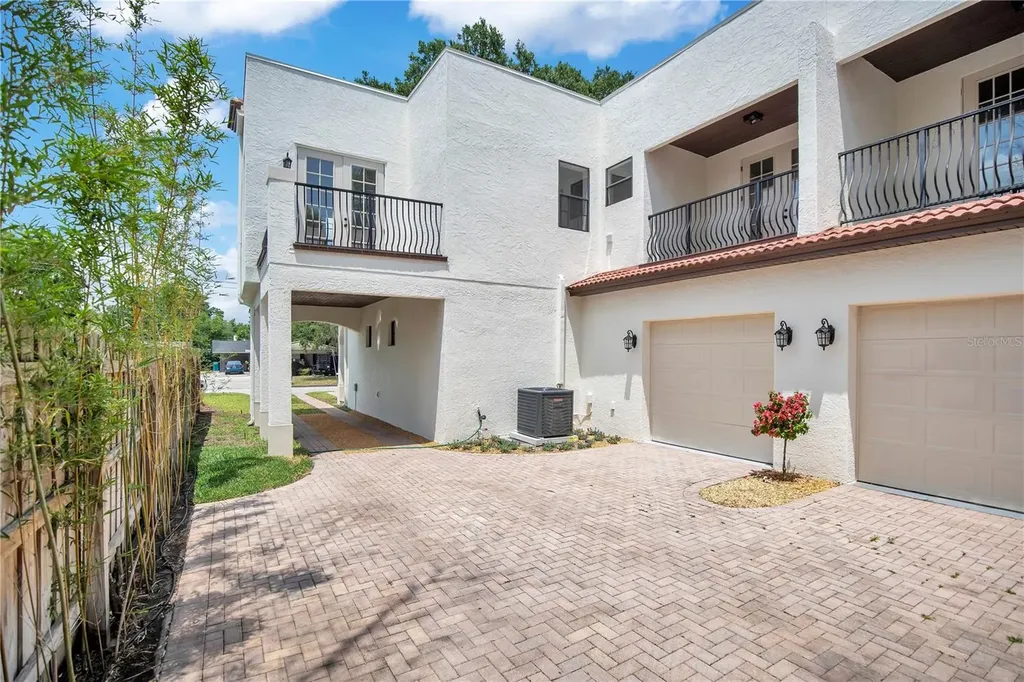 136 E Esther Street Orlando FL 32806