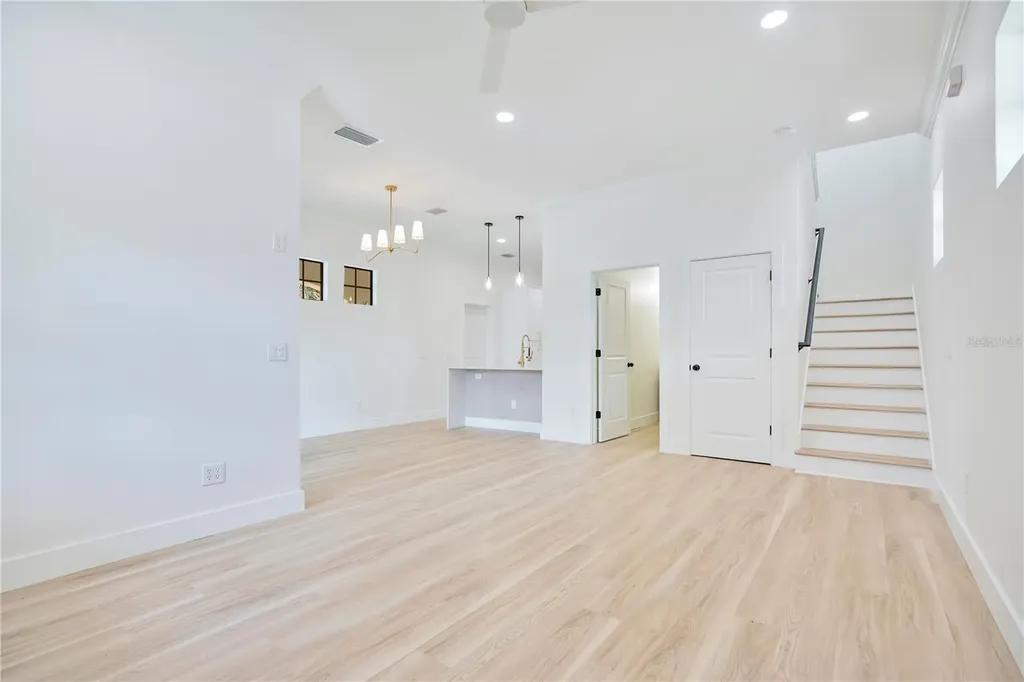 136 E Esther Street Orlando FL 32806