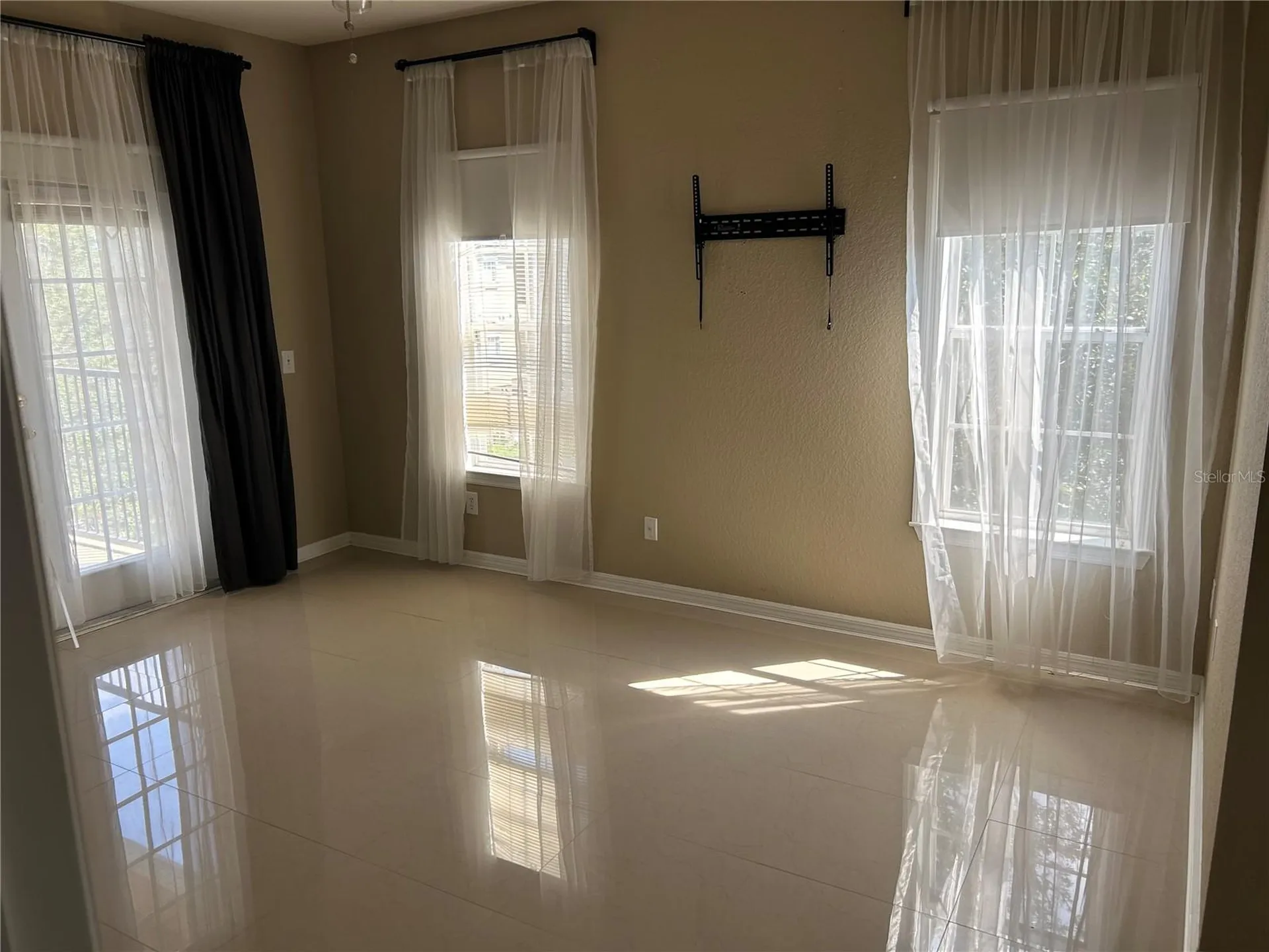 3599 Conroy Road Orlando FL 32839