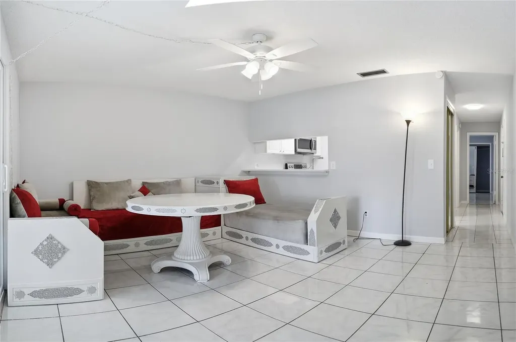 3801 N Oak Drive Tampa FL 33611