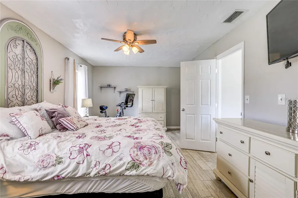 2110 Heasley Road Englewood FL 34223