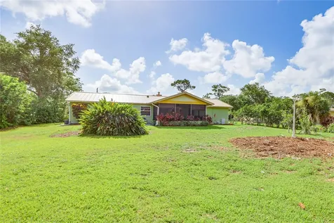 2110 Heasley Road Englewood FL 34223