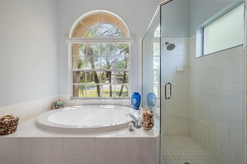 1821 Palm Ridge Place Valrico FL 33594