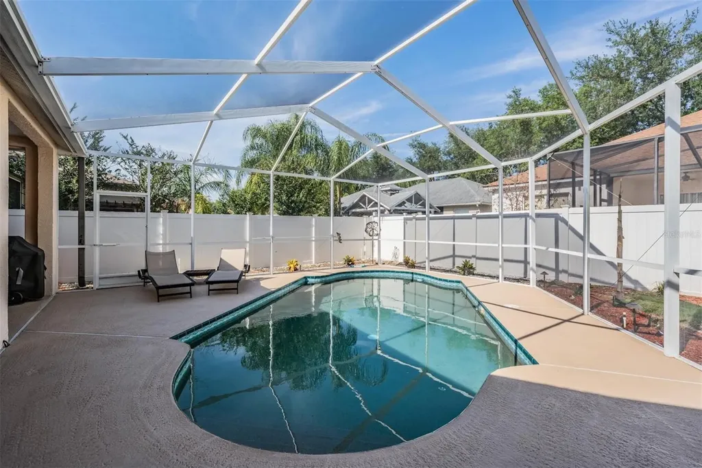 1821 Palm Ridge Place Valrico FL 33594