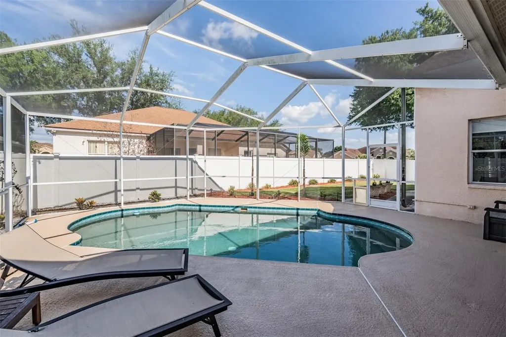 1821 Palm Ridge Place Valrico FL 33594