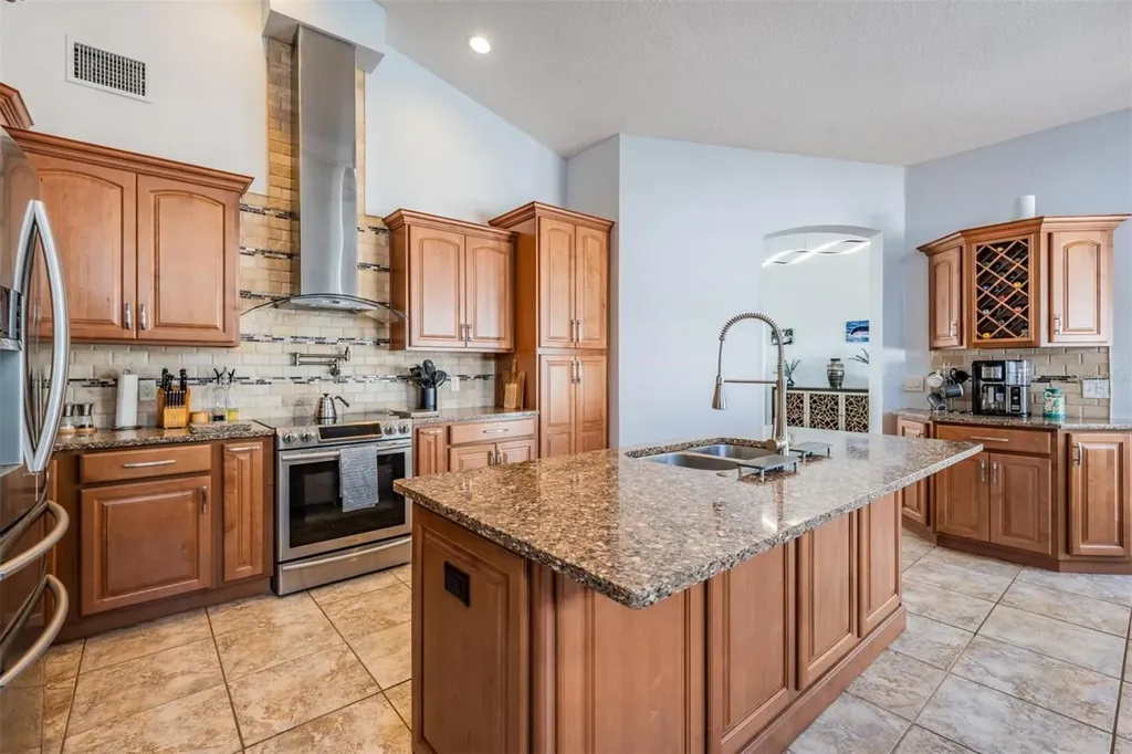 1821 Palm Ridge Place Valrico FL 33594