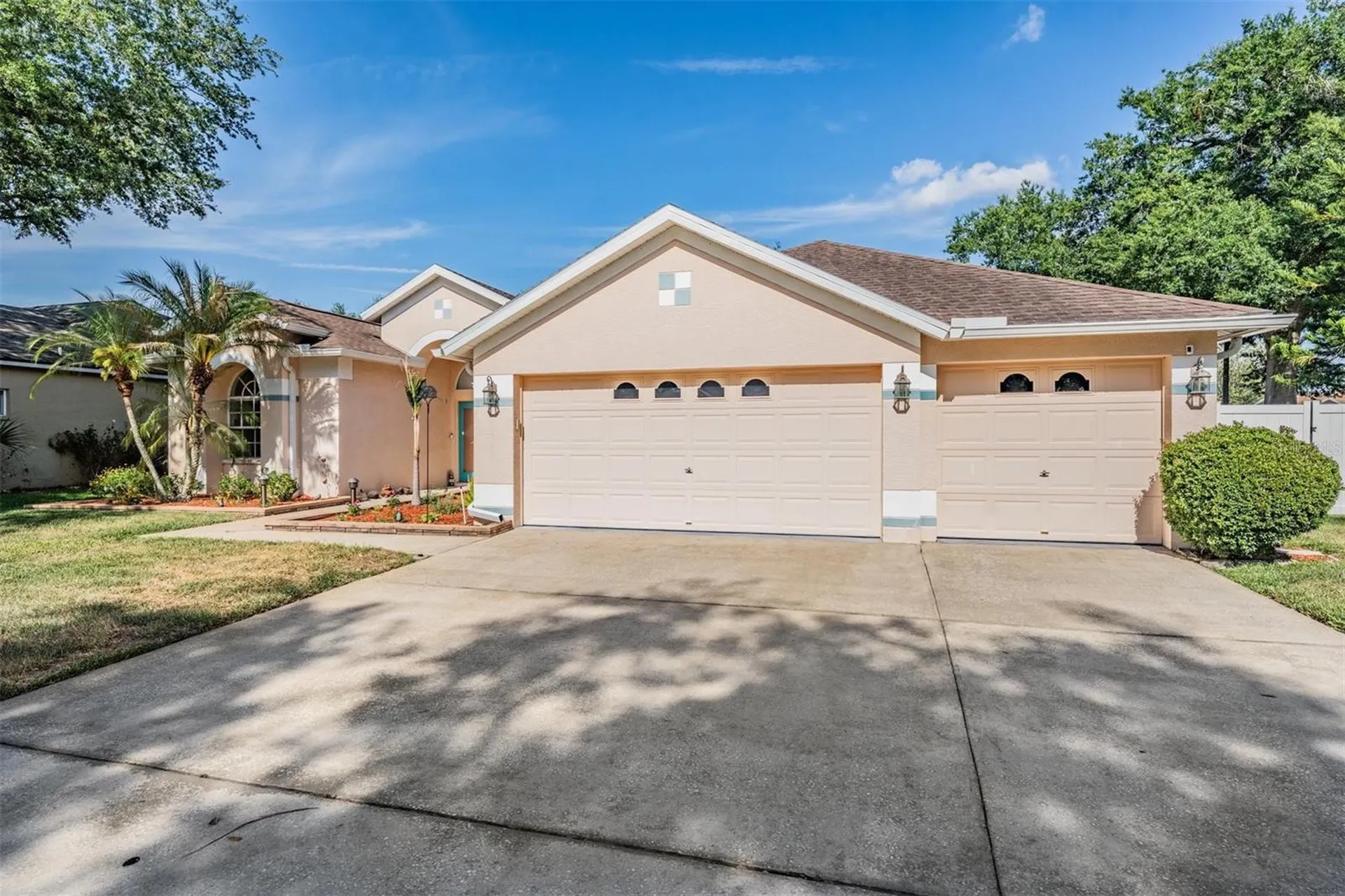 1821 Palm Ridge Place Valrico FL 33594