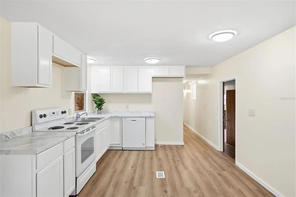 14742 Mandarin Street Tavares FL 32778