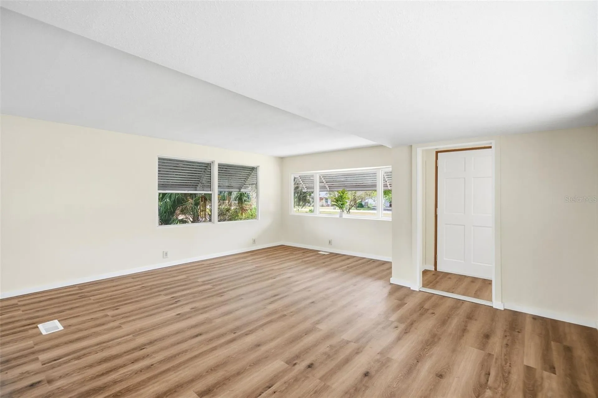 14742 Mandarin Street Tavares FL 32778