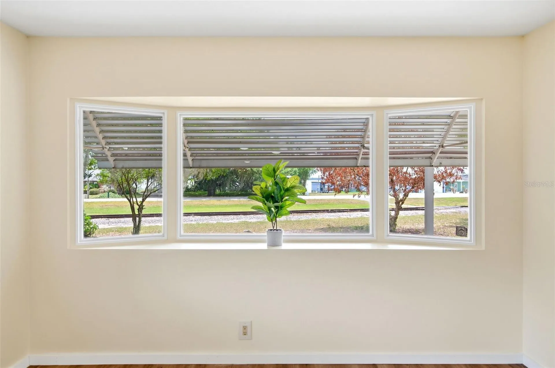 14742 Mandarin Street Tavares FL 32778